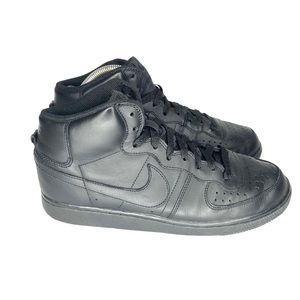 Nike Air Force 1 black men’s shoes size 9.5